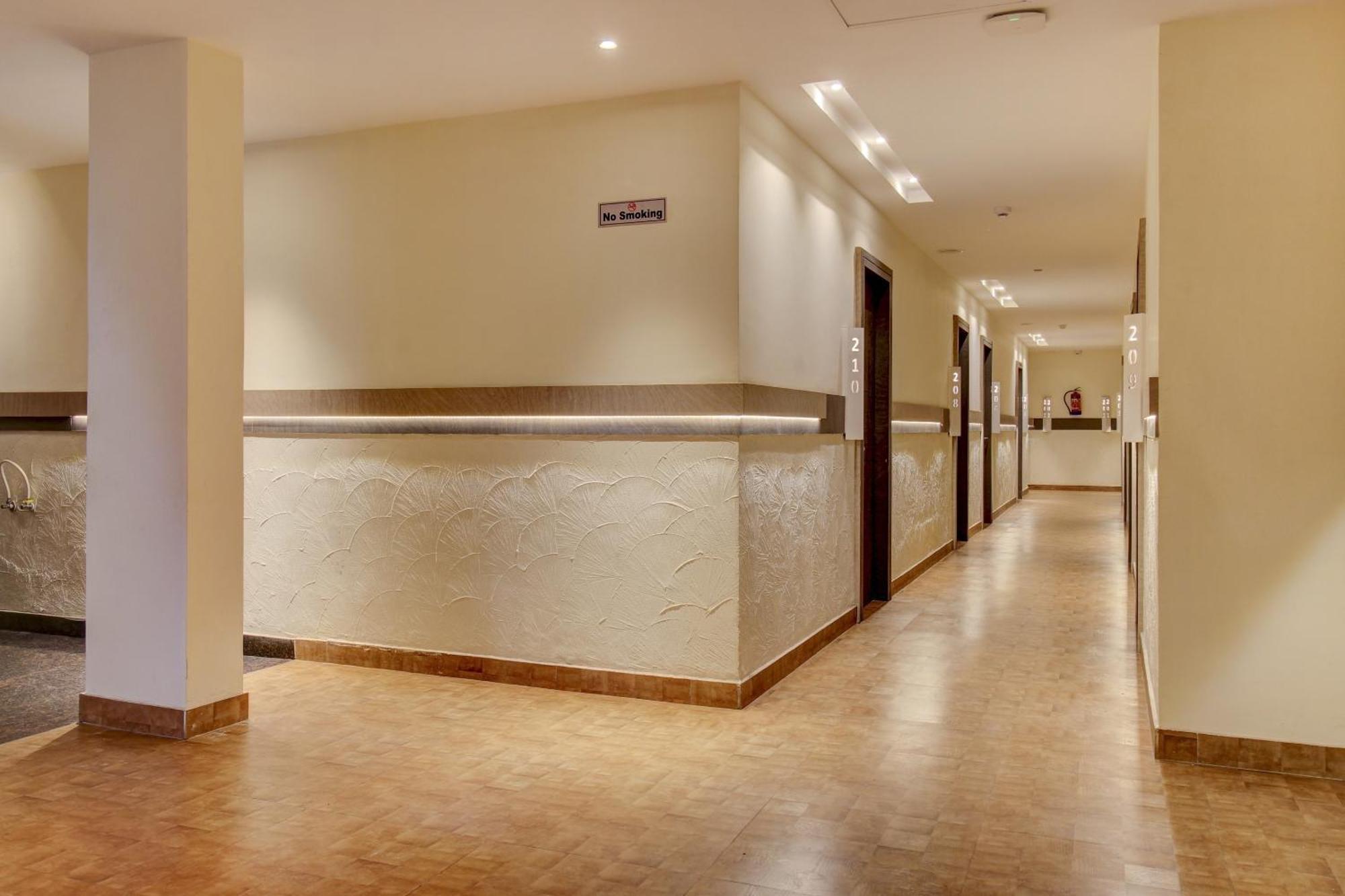 Super Townhouse Geetraj Near Shalimar Gateway Lucknow Hotel Eksteriør billede